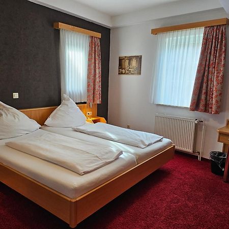 Hotel Lindenhof Osterspai Esterno foto