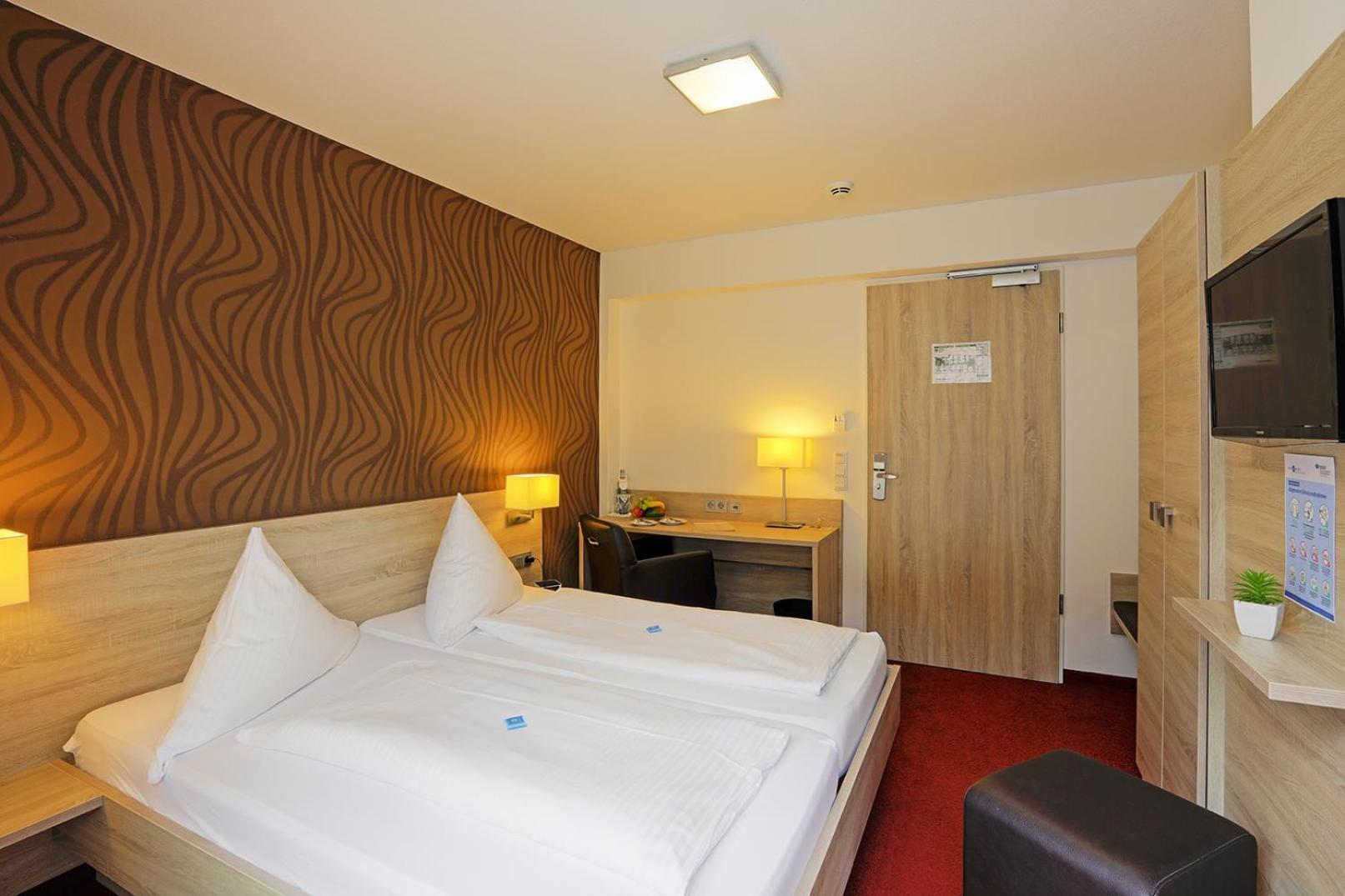 Hotel Lindenhof Osterspai Esterno foto