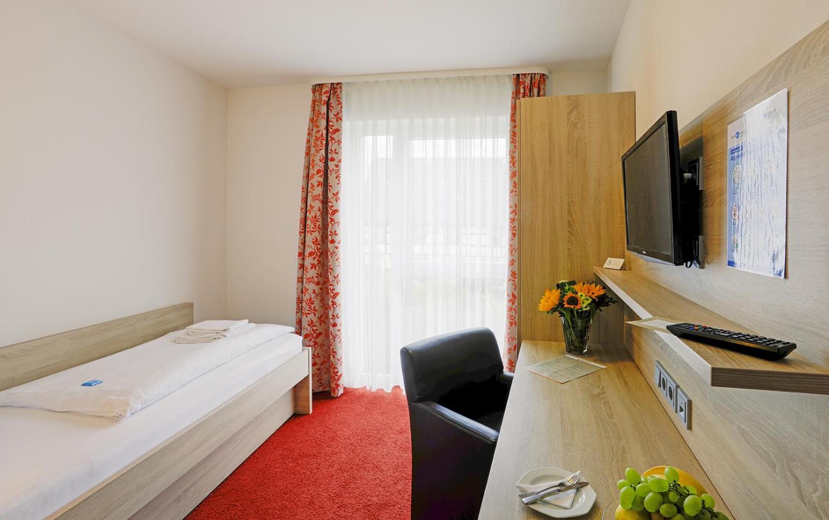 Hotel Lindenhof Osterspai Esterno foto