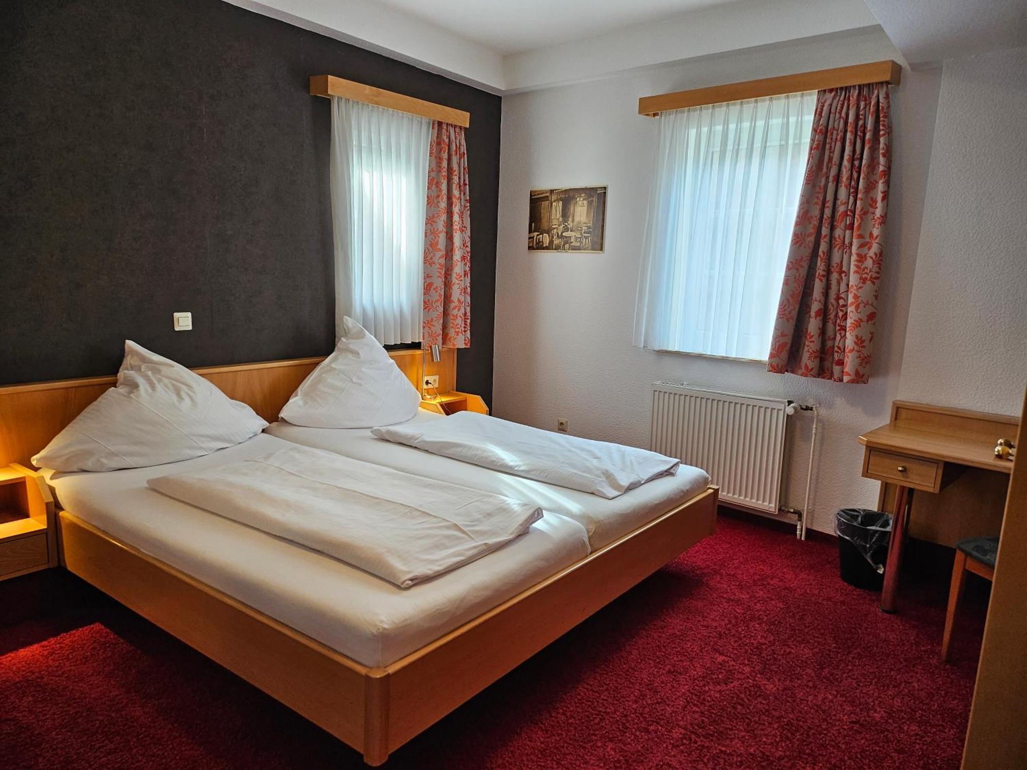 Hotel Lindenhof Osterspai Esterno foto